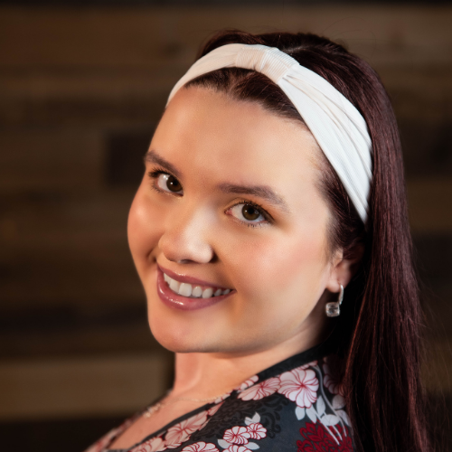 Alison Pederson Headshot